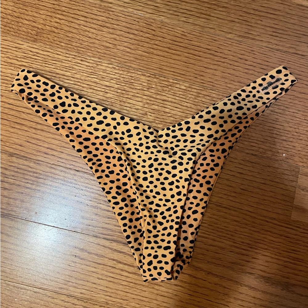 Blackbough cheetah print bathing suit size M